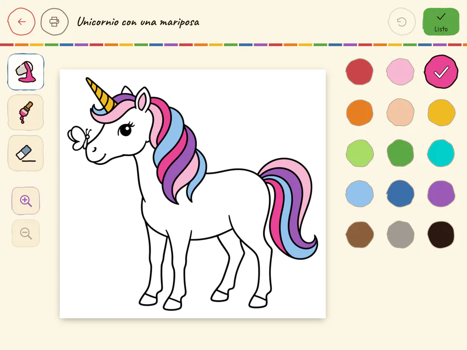 Pantalla de coloreado de la app: un unicornio con mariposa, crin y cola ya pintadas, con la paleta y las herramientas
